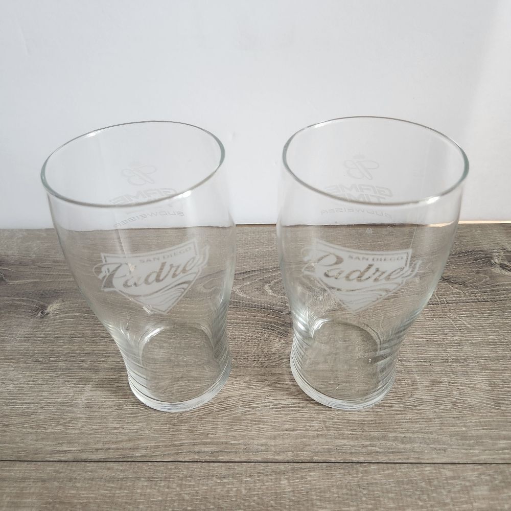 Lot Of 2 San Diego Padres MLB Budweiser Game Time Logo Full Pint Beer Glasses‎